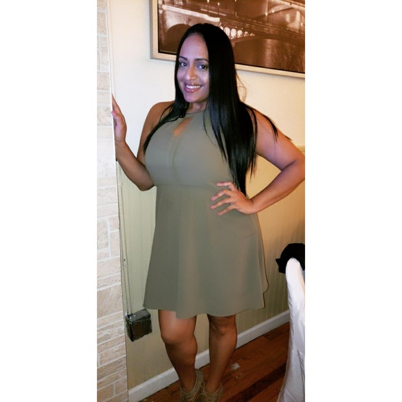 Meet your Posher, Jennifer - Picture 4 of 4